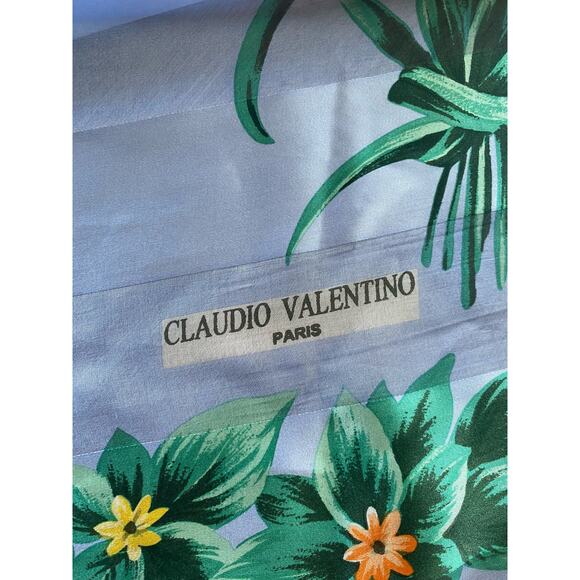 Claudio Valentino 100% Silk Square Floral Multicolor Scarf 34.5” X 35.5” flaw - Picture 3 of 4